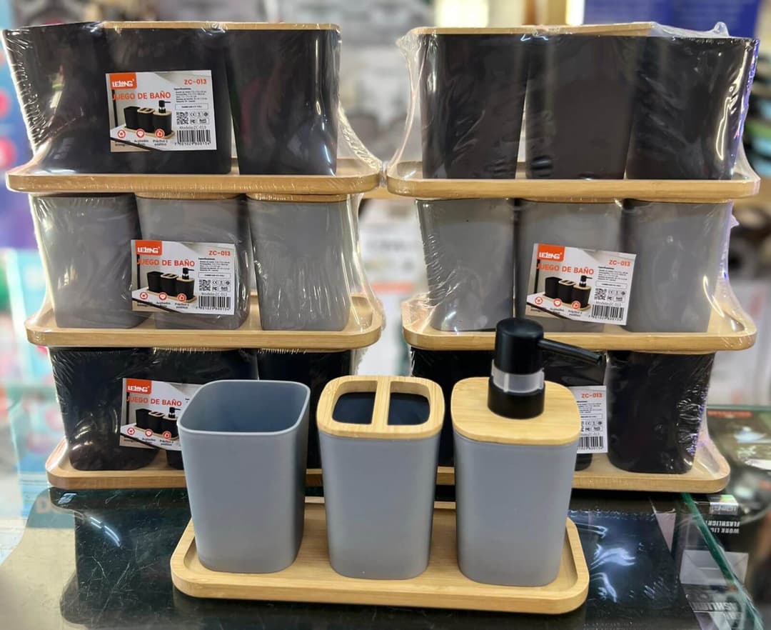 Set accesorios de baño. x4pcs.